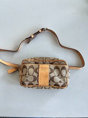 Coach Signature Canvas Belt Bag / Waist Bag Crossbody